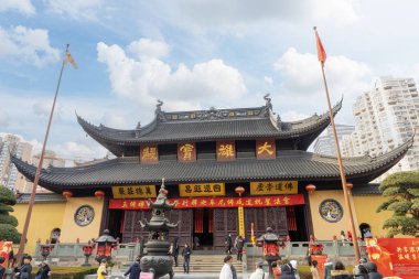 Şangay, Çin. 7 Ocak 2025, Yeşim Buddha Tapınağının iç avlularına bakınız.