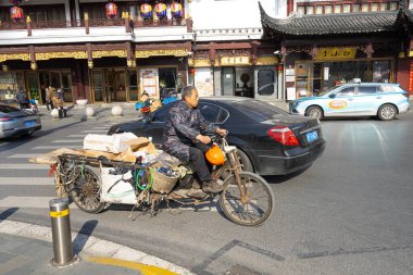Şangay, Çin. 8 Ocak 2025 'te şehir merkezindeki tarihi Yuyuan semtinin binaları görülüyor.