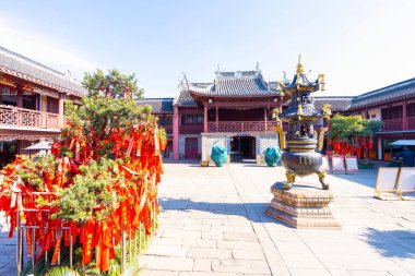 Şangay, Çin. 8 Ocak 2025. Şehir merkezindeki Taoist Şehir Tapınağı 'nın iç manzarası.