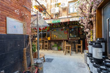 Şangay, Çin. 10 Ocak 2025. Şehir merkezindeki Tianzifang bölgesindeki dar sokaklar görülüyor.