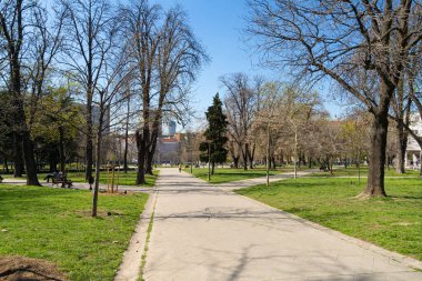 Belgrad, Sırbistan. 21 Mart 2025. Mitiev Rupa Parkı 'nın kış panoramik manzarası