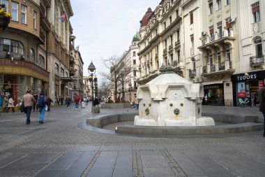 Belgrad, Sırbistan. 22 Mart 2025, şehir merkezindeki Kneza Mihaila yaya yolu manzaralı.