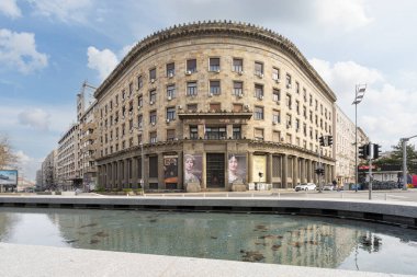 Belgrad, Sırbistan. 22 Mart 2025. Sırbistan Tarihi Müzesi 'nin şehir merkezindeki dış görünümü