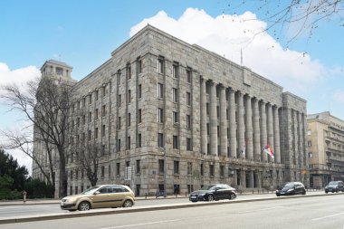 Belgrad, Sırbistan. 22 Mart 2025. Sırbistan Merkez Ofisi 'nin eski şehir merkezindeki dış görünümü