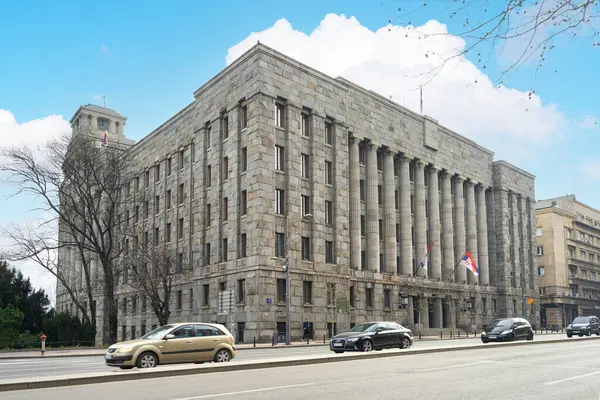 Belgrad, Sırbistan. 22 Mart 2025. Sırbistan Merkez Ofisi 'nin eski şehir merkezindeki dış görünümü