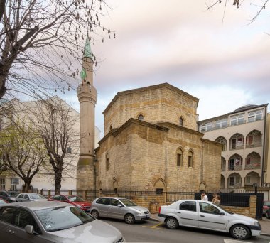 Belgrad, Sırbistan. 22 Mart 2025. Şehir merkezindeki caminin dış görünüşü.