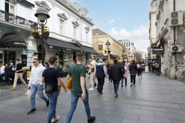 Belgrad, Sırbistan. 22 Mart 2025 tarihi şehir merkezindeki Kneza Mihaila Bulvarı manzarası