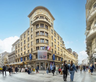 Belgrad, Sırbistan. 22 Mart 2025 tarihi şehir merkezindeki Kneza Mihaila Bulvarı manzarası