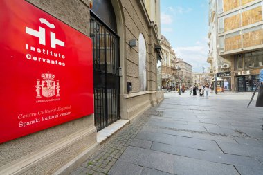 Belgrad, Sırbistan. 22 Mart 2025. Şehir merkezindeki Cervantes Enstitüsü 'nün dış görüntüsü