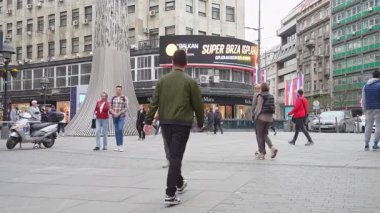 Belgrad, Sırbistan. 22 Mart 2025 tarihi şehir merkezindeki Kneza Mihaila Bulvarı manzarası