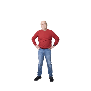 Elleri kalçasında bir adam.