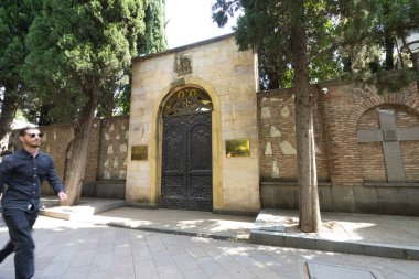 Tiflis, Georgia. 17 Mayıs 2025. Şehir merkezindeki Gürcistan Patrikliği 'nin dış görünüşü