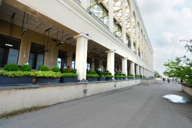 Tiflis, Georgia. 17 Mayıs 2025. Şehir merkezindeki Tiflis Funicular Üst İstasyonu 'nun dış görüntüsü