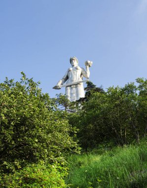 Tiflis, Georgia. 17 Mayıs 2025. Kartlis Deda, şehre tepeden bakan Georgia heykelinin annesi.