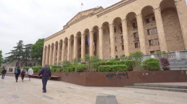 Tiflis, Georgia. 16 Mayıs 2025, Gürcistan parlamento binasının dış görünümü