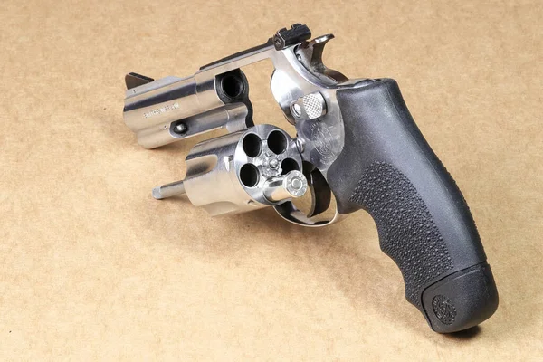 Compact Revolver Gun Stainless Steel Frame M60 Pistol Front Left — Stock Photo, Image