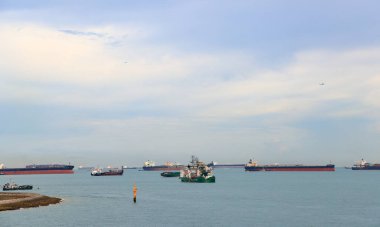 Ocean liner, tanker and Cargo Ship in Singapore Strait.