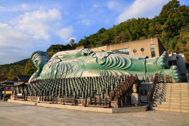 The world's largest reclining bronze Buddha statue is at Nanzo-in Temple in Fukuoka Prefecture, Japan.