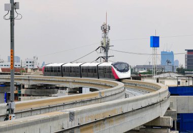 Metropolitan Bölgesi 'nde hizmet veren pembe tek raylı toplu taşıma sistemi..
