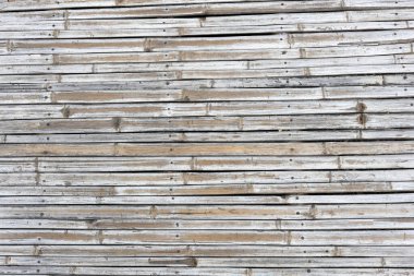 Bambu çıtçıtalar yolda doğal bambu zemini oluşturur..