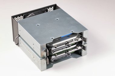 İç HDD kafesi veya bilgisayar veri depolama sunucusu veya çalışma istasyonu için HDD rafı için HDD 3.5 