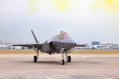 Lockheed Martin F35 Lightning II Multirole saldırı uçağı Tayland 'da hava gösterisinde..