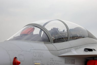 KAI-50 Altın Kartal süpersonik gelişmiş jet eğitmeni, hafif savaş uçağı, ve hava gösterisinde hafif savaş uçağı kokpit manzarası.