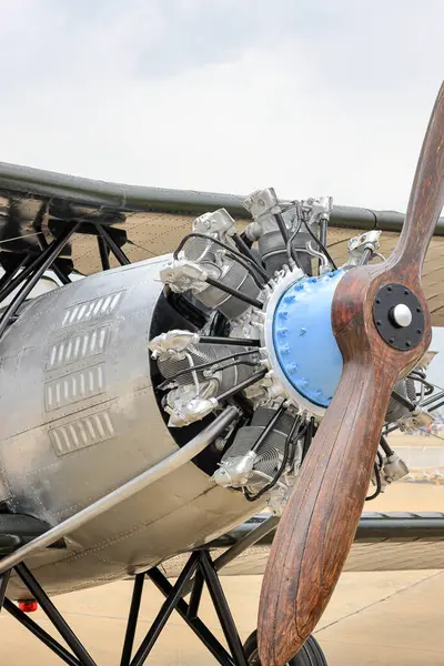 Yakın plan uçak silindirleri motoru, Vintage uçak motoru.