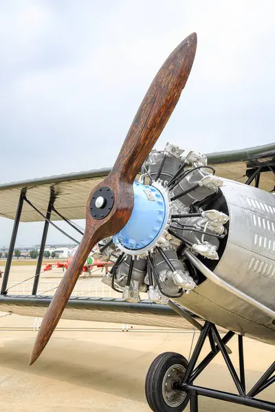 Yakın plan uçak silindirleri motoru, Vintage uçak motoru.