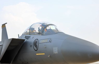 Hava gösterisinde Boeing F-15SG Çok Rollü Savaşçı kokpitini kapatın..
