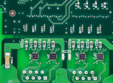 Elektronik bileşenli bilgisayar baskılı devre kartı. Devre kartı. Elektronik bilgisayar donanım teknolojisi. Teknoloji bilimi geçmişi. Entegre iletişim işlemcisi. Bilgi mühendisliği