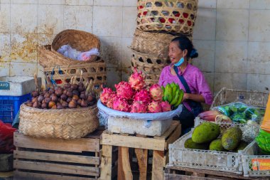 Editoryal, pazar, yerel, Endonezya, bali, müşteri, bekle, oturma, satıcı, kadın, pazar, geleneksel, insanlar, seyahat, Asya, asya, sokak, eski, kültür, satıcı, yemek, kadın, turizm, şehir, gelenek, taze, iş, meyve, renkli, egzotik, satış, tükenmiş
