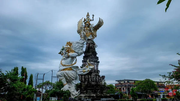 Taman Kota Gianyar Bali Indonésia Fevereiro 2021 Estátua Gigante Deus — Fotografia de Stock