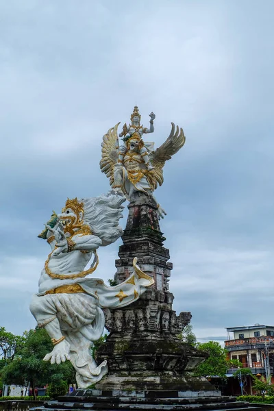 Таман Кота Гяньяр Бали Индонезия Февраля 2021 Гигантская Статуя Бог — стоковое фото