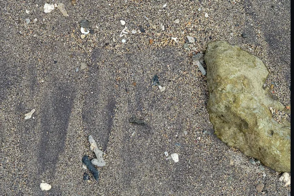 Пляж Чорного Піску Скелями Білими Зернами Піску — стокове фото