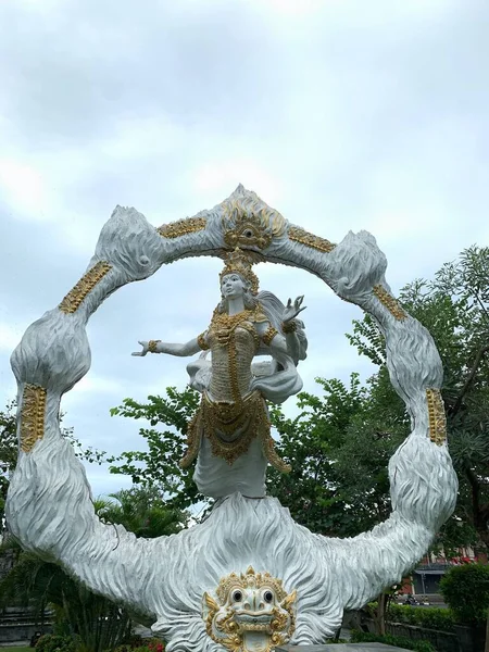Taman Kota Gianyar Bali Indonezja Lutego 2021 Posąg Bogini Sity — Zdjęcie stockowe