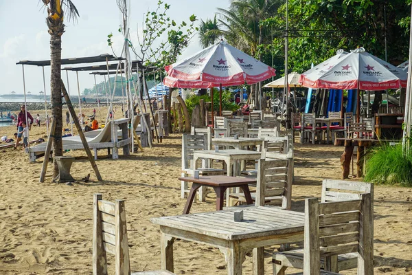 Sanur Denpasar Novembro 2022 Mesas Cadeiras Café Estão Alinhadas Praia — Fotografia de Stock