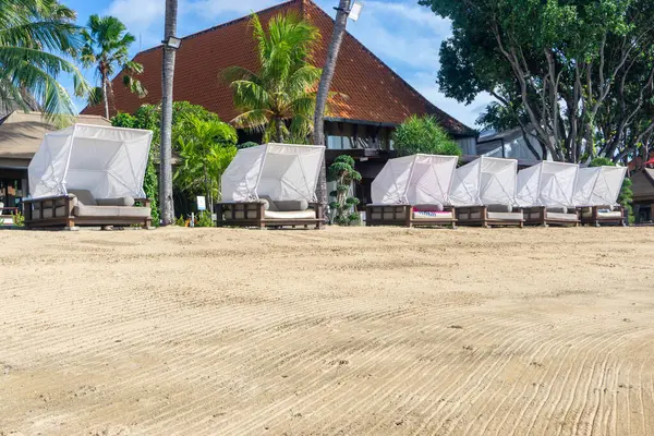 Kumsalda dinlenme yeri