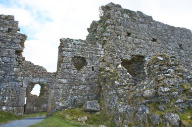 Dunamase Kalesi, İrlanda 'nın Portlaoise şehrinde bulunan tarihi bir binadır. Seyahat yeri simgesi.