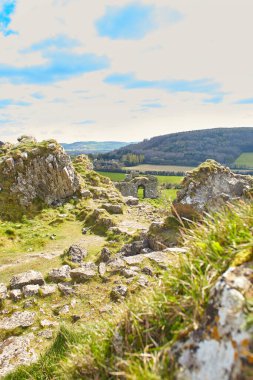 Dunamase Kalesi, İrlanda 'nın Portlaoise şehrinde bulunan tarihi bir binadır. Seyahat yeri simgesi.