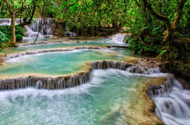 Laos, Asya 'da çağlayan şelaleler