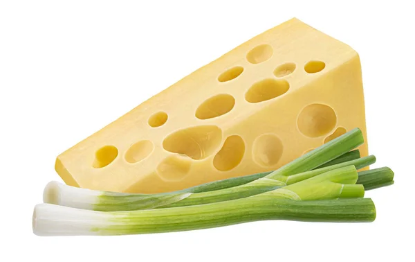 Dreieck Stück Käse Mit Grüner Zwiebel Isoliert Auf Weißem Hintergrund — Stockfoto
