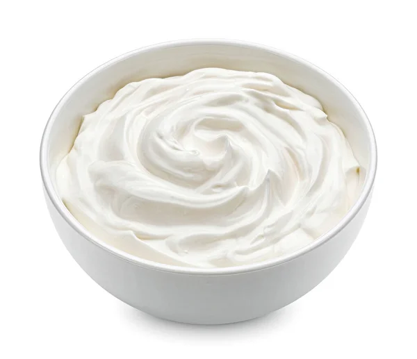 在白色背景上隔离的一碗酸奶 整个场的深度 — 图库照片
