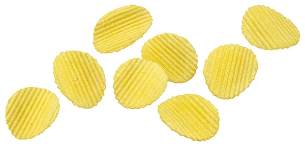 Vallende Ridged Chips Geïsoleerd Witte Achtergrond Met Clipping Pad — Stockfoto