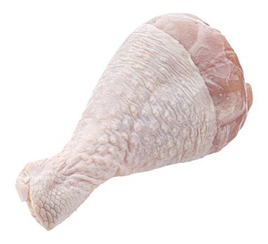 Bir çiğ tavuk budu beyaz arka planda izole edilmiş, kırpma yolu ile, tam derinlik