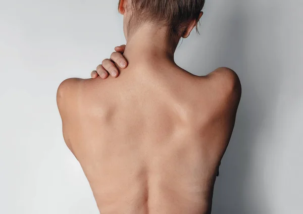 Dolor Cuello Mujer Sostener Los Muslos —  Fotos de Stock