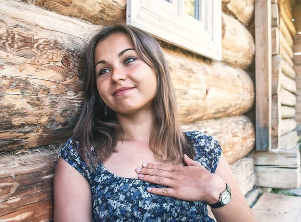Pretty Slavic Girl Sits Wooden House Close Portrait Home Comfort — Stock Photo, Image