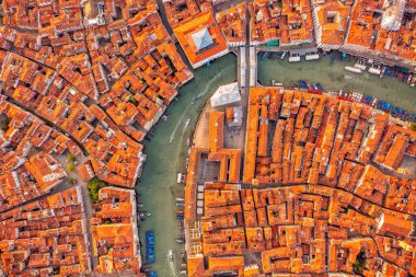 Venedik ve Venedik 'in inanılmaz şehir manzarası. Venedik Büyük Kanalı ve İHA, İtalya