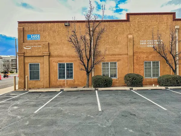 stock image Albuquerque, New Mexico, USA - March 7, 2023. 1401 Central Ave. Office Property Side view