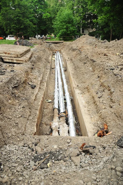 Oprava Horkovodního Potrubí Ulici Oprava Přetečení Potrubí Teplé Vody — Stock fotografie